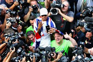 Won't do the easy thing like Nico Rosberg did, says Lewis Hamilton, ruling out retirement