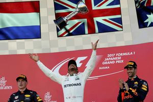 Hamilton in dreamland over 59-point lead