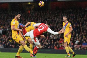 Arsenal star Giroud makes final three for Puskas award