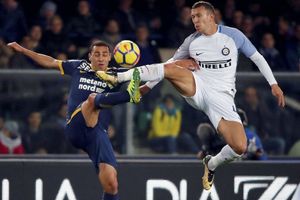 Inter edge close to top spot after Verona win