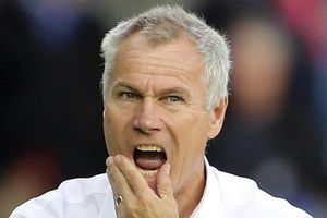 Peter Taylor leaves Gillingham director role