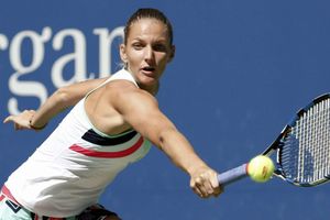 Pliskova beats Muguruza to enter WTA semis