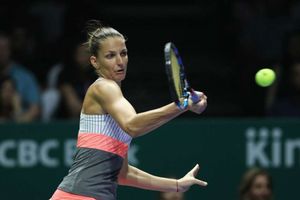 Pliskova kickstarts WTA Finals with statement win over Venus