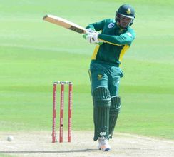 De Kock, Amla hammer tons as SA brush aside Bangladesh in record breaking chase