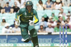 De Kock and De Villiers set up South African win