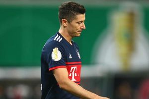 Bayern chairman Rummenigge not convinced by Lewandowski's call for new strikers