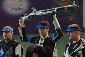 Hungary’s Istvan Peni claims first gold