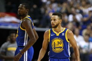 Curry, Durant both ejected in final minute of Warriors' loss to Grizzlies