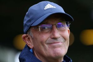 West Brom boss Pulis dismisses Wales links