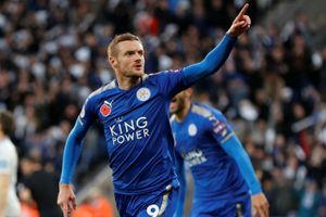 Vardy gives Puel perfect start at Leicester