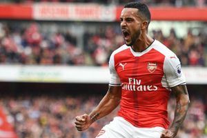 Everton want out of favour Arsenal star Walcott