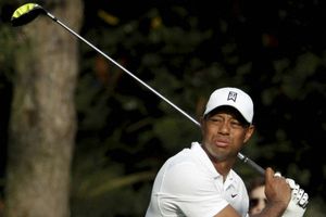 Woods swings himself back to action with a stinger!
