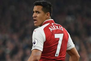 Happy Sanchez could win the Premier League for Arsenal, Lauren claims