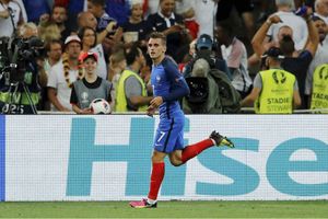 Atletico Madrid's Griezmann ready to lower wage to join Barcelona