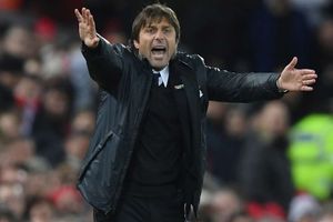 Chelsea trying to catch United, not City: Conte