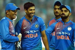 MS Dhoni can even play T20 World Cup 2020 if he's fit: Ashish Nehra