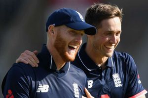 Woakes desperate for Stokes to play