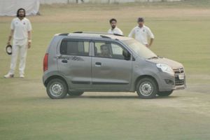 Man drives car onto pitch during Delhi-UP Ranji Trophy match; leaves Gambhir, Ishant stunned