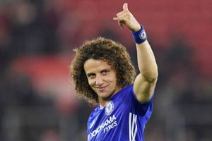 Chelsea defender David Luiz open to Benfica return