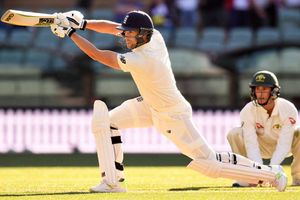 Ashes: Malan, Stoneman and Root in the runs before late England wobble