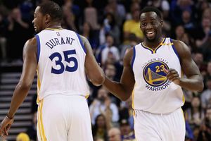 Warriors pair Durant, Green out of Bulls clash