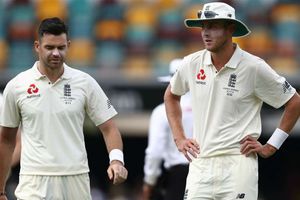 Don't write off England against Australia, warns Blewett