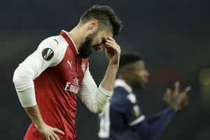 Injured Giroud out of Tottenham tie
