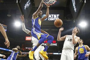 NBA: Resurgent Warriors down slumping Spurs, Trail Blazers pip Lakers