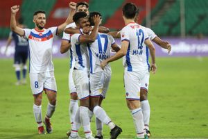 My father always wants me to score goals: Mandar