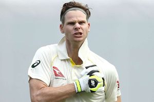 Inspirational Steve Smith hits century to thwart England