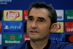 Valverde running out of adjectives to describe Messi!