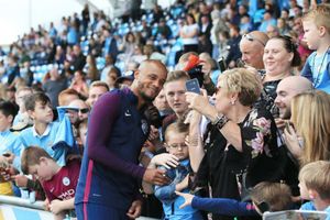 Manchester City captain Vincent Kompany provides fitness update