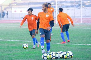 Table-toppers Punjab host Arrows