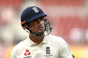 Kevin Pietersen questions Alastair Cook's motivation