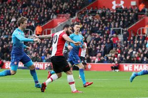 Super-sub Giroud rescues a last-gasp point for Arsenal against Southampton