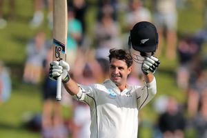 De Grandhomme stars with quick-fire century, New Zealand in control against West Indies
