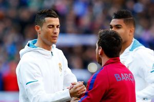 Totti: Messi is the best... just don't tell Ronaldo!