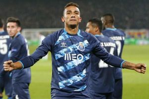 Manchester City's Danilo set for January loan transfer