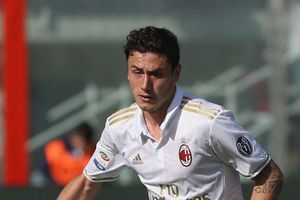 Davide Calabria extends AC Milan contract