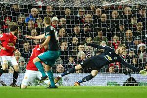 Manchester United 0 Southampton 0: Slim title hopes fading fast for Mourinho