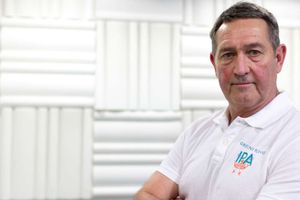 Gooch backs Cook to rediscover England form