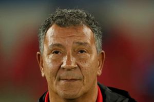 Ten Cate: Al Jazira will park three buses against Real Madrid