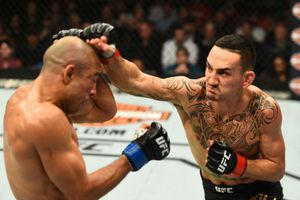 UFC 218 results: Holloway stops Aldo 'again' to retain welterweight title