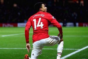 Lingard brace earns Man Utd victory at Arsenal