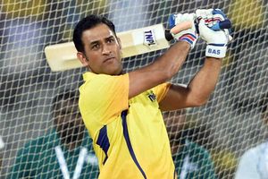 IPL: Dhoni, Kohli on top of retention list; Ashwin, Gayle may lose out