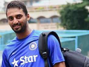 Vidarbha fight but Karnataka ahead; Delhi in final