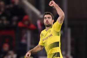 Mainz 0 Borussia Dortmund 2: Stoger's tenure begins with much-needed victory