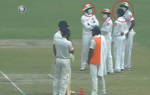 Delhi pollution forces Sri Lanka players to wear mask