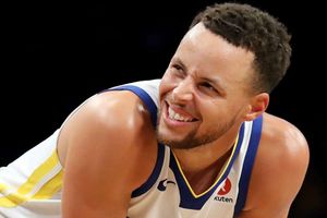 Warriors' Stephen Curry 'really serious' about Panthers ownership