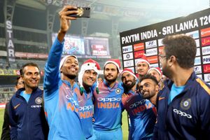 Cricketers, sports persons greet fans on Christmas